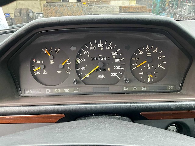 1992 mercedes-benz 300d w124 personenauto - afbeelding 17 van  17