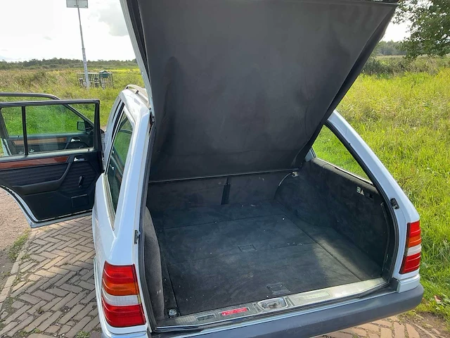 1992 mercedes-benz w 124 combi 200 personenauto - afbeelding 9 van  17