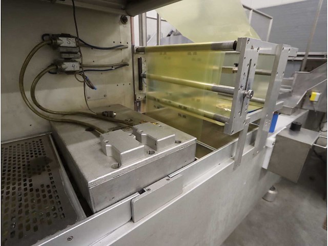 1992 multivac rt5200mc dieptrekverpakkingsmachine - afbeelding 13 van  14