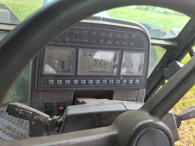 1992 new holland - 7840 4wd - vierwielaangedreven landbouwtractor - afbeelding 7 van  17