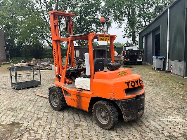 1992 toyota 02–3fd35 vorkheftruck - afbeelding 1 van  24