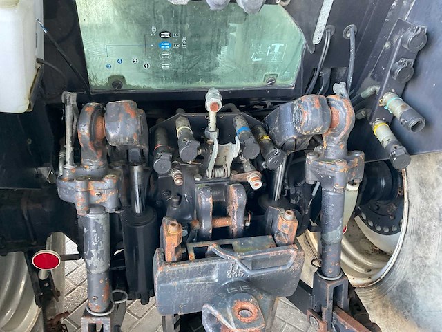 1992 valmet 6600e hi-trol vierwielaangedreven landbouwtractor - afbeelding 2 van  22