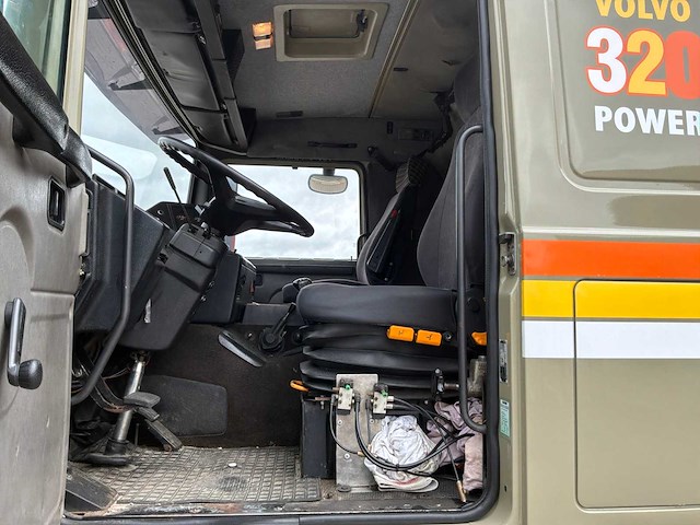 1992 volvo hyf 10-16 f10 intercooler asfalt kipper / trekker - afbeelding 10 van  34