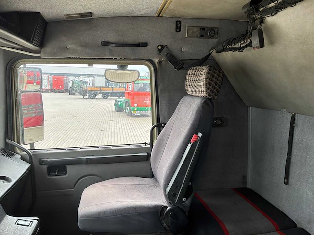 1992 volvo hyf 10-16 f10 intercooler asfalt kipper / trekker - afbeelding 13 van  34