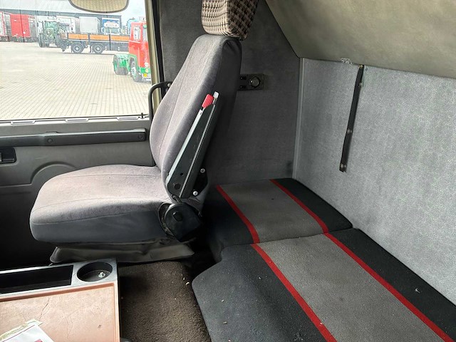 1992 volvo hyf 10-16 f10 intercooler asfalt kipper / trekker - afbeelding 14 van  34