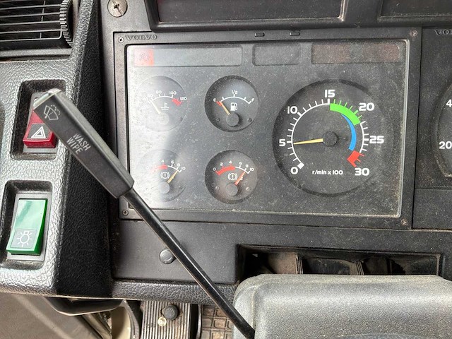 1992 volvo hyf 10-16 f10 intercooler asfalt kipper / trekker - afbeelding 21 van  34