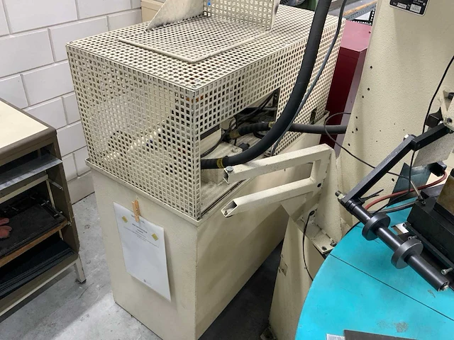 1992 wsk fritz wagner pp-15/6 hydraulische carroussel stempelmachine - afbeelding 6 van  9