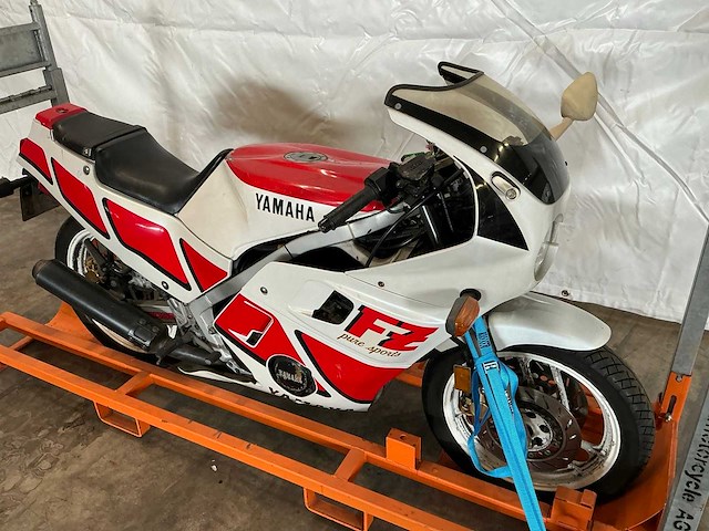 1992 yamaha fz600u motorfiets - afbeelding 1 van  6