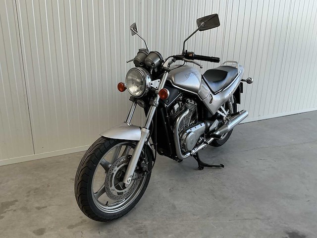 1993 - suzuki - tour - vx 800 - motorfiets - afbeelding 10 van  13