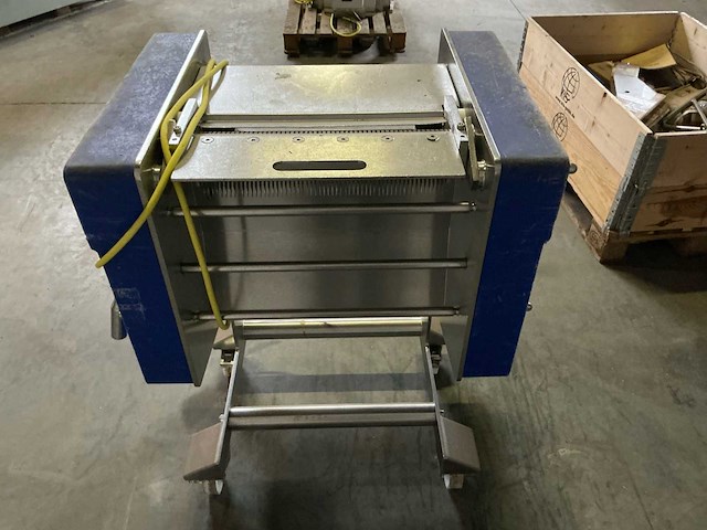 1993 attec ontzwoerdmachine - afbeelding 1 van  6