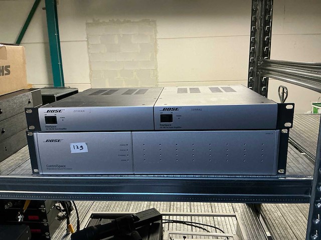 1993 bose engineering sound processor en hz zone amplifier - afbeelding 1 van  6