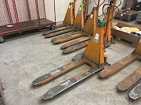 1993 bv 116 hand hydraulische hoogheffer - afbeelding 1 van  5