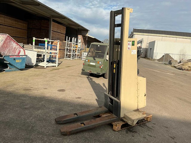 1993 crown 141 stapelaar - afbeelding 1 van  9