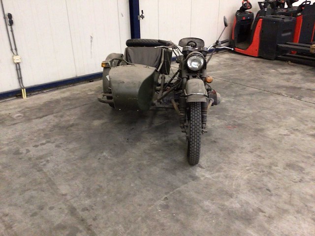 1993 dnepr mt16 tour zijspan motorfiets - afbeelding 2 van  8