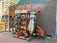 1993 douven gedragen veldspuit – 600 liter – ca. 12 m – hydraulisch
