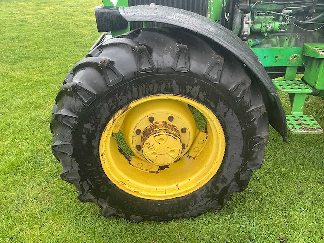 1993 john deere 2850 sa vierwielaangedreven landbouwtractor - afbeelding 36 van  38