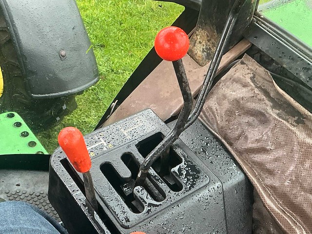 1993 john deere 2850 sa vierwielaangedreven landbouwtractor - afbeelding 16 van  38