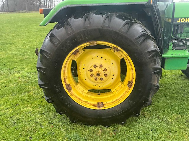 1993 john deere 2850 sa vierwielaangedreven landbouwtractor - afbeelding 25 van  38