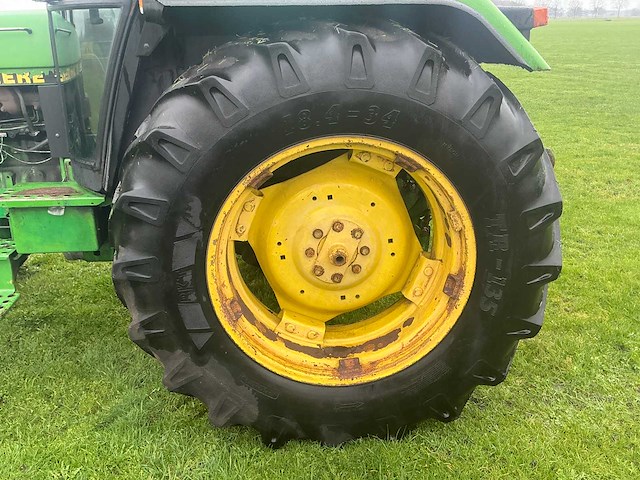 1993 john deere 2850 sa vierwielaangedreven landbouwtractor - afbeelding 26 van  38