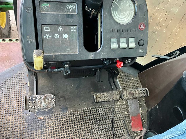 1993 john deere 3650 vierwielaangedreven landbouwtractor - afbeelding 25 van  32