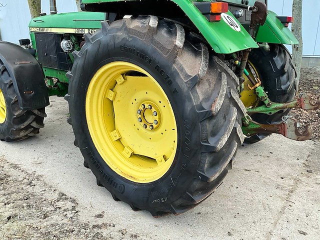 1993 john deere 3650 vierwielaangedreven landbouwtractor - afbeelding 28 van  32