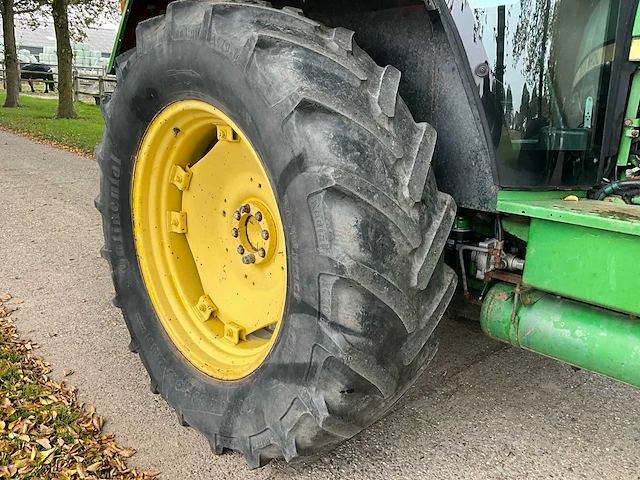 1993 john deere 3650 vierwielaangedreven landbouwtractor - afbeelding 30 van  36