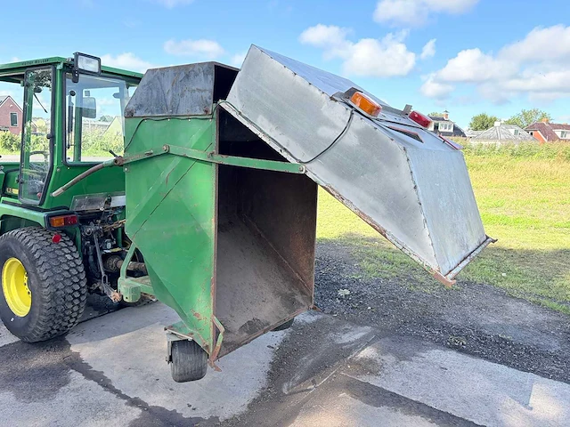 1993 john deere 855 - smalspoor- en compacttractor - afbeelding 18 van  27