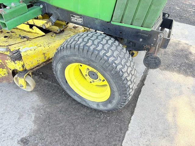 1993 john deere 855 - smalspoor- en compacttractor - afbeelding 23 van  27