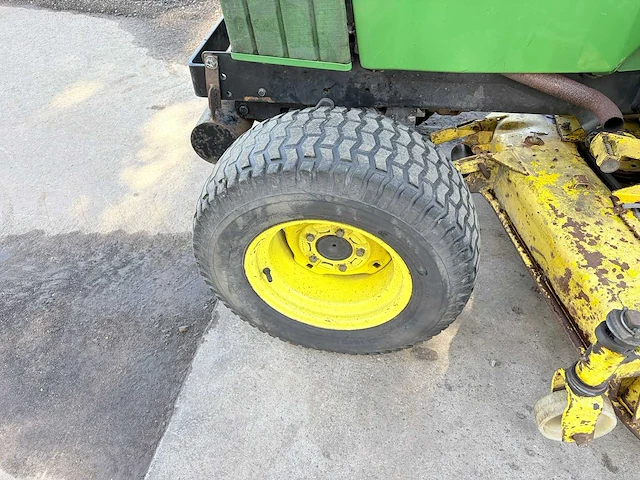 1993 john deere 855 - smalspoor- en compacttractor - afbeelding 15 van  27