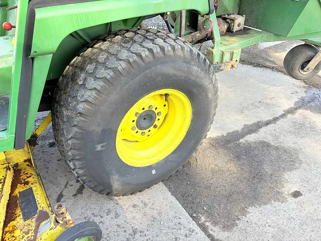 1993 john deere 855 - smalspoor- en compacttractor - afbeelding 16 van  27
