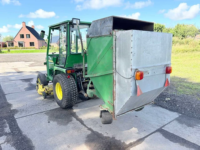 1993 john deere 855 - smalspoor- en compacttractor - afbeelding 26 van  27