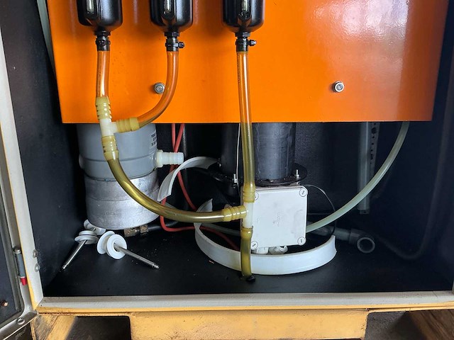 1993 kaeser sx6 stkstof luchtcompressor - afbeelding 2 van  3