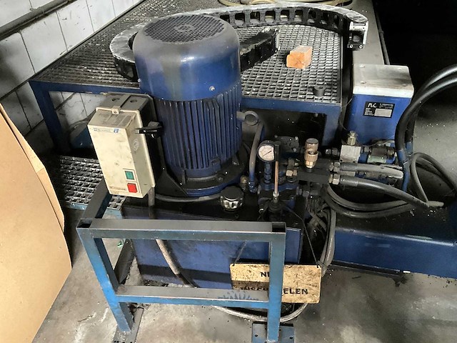 1993 m.c. kt30 hydraulische kantelaar 30t - afbeelding 6 van  10
