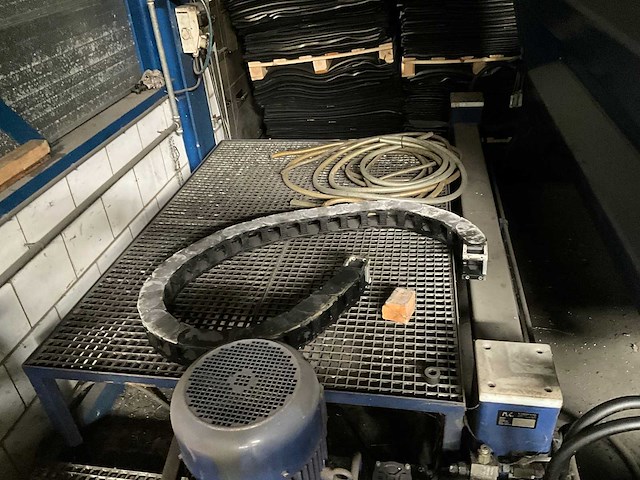 1993 m.c. kt30 hydraulische kantelaar 30t - afbeelding 7 van  10