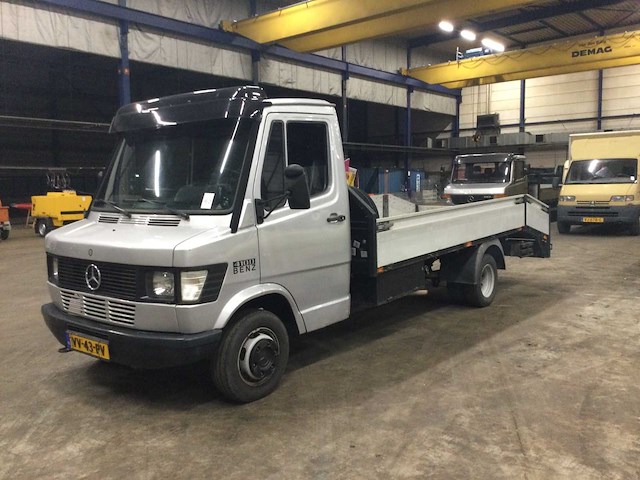 1993 mercedes-benz 410 d-x vrachtwagen - afbeelding 1 van  13