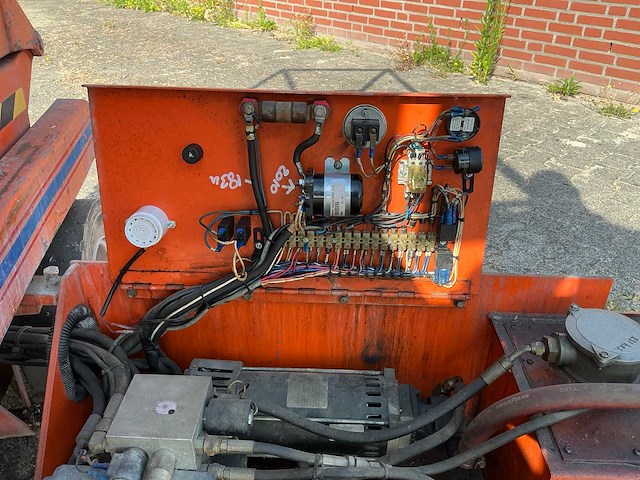 1993 skyjack sj-3220 hoogwerker - afbeelding 14 van  27