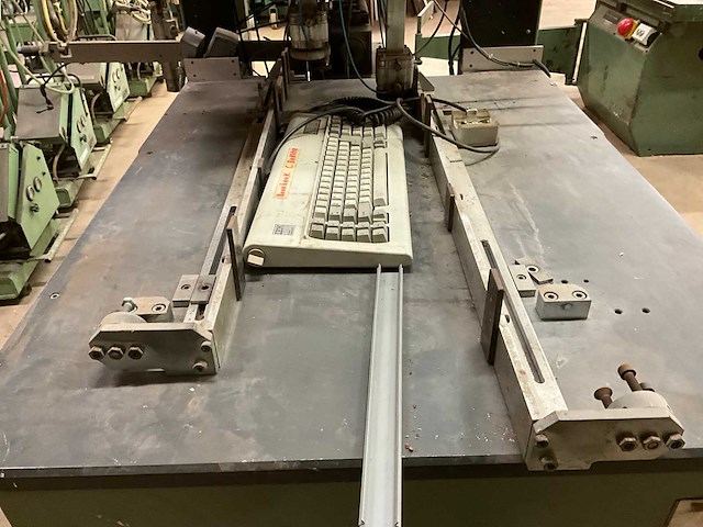 1993 stegherr boorbank - afbeelding 1 van  2