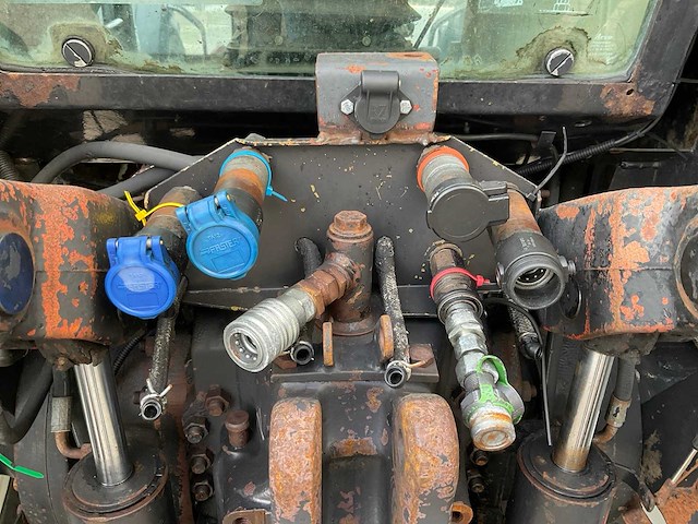 1993 valmet 8000 hi-trol vierwielaangedreven landbouwtractor - afbeelding 4 van  18