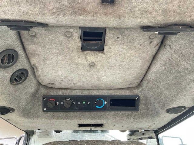 1993 valmet 8000 hi-trol vierwielaangedreven landbouwtractor - afbeelding 5 van  18