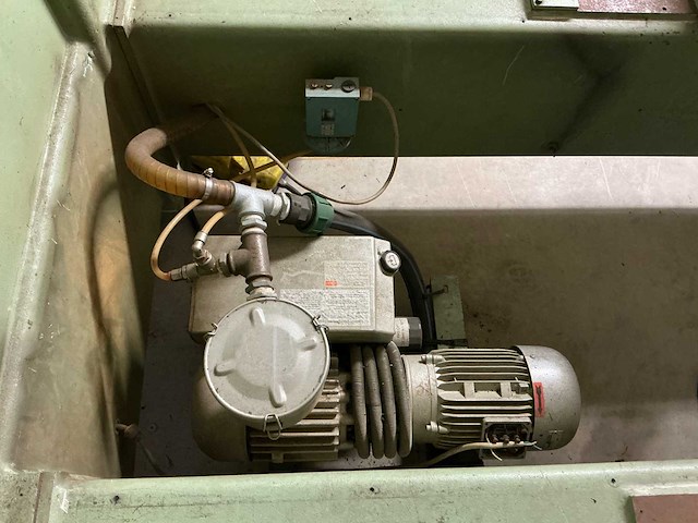 1994 bussellato s. master 150 cnc-freesmachine met reserveonderdelen - afbeelding 6 van  39