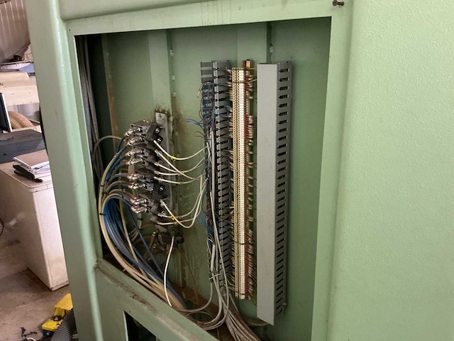 1994 bussellato s. master 150 cnc-freesmachine met reserveonderdelen - afbeelding 11 van  39