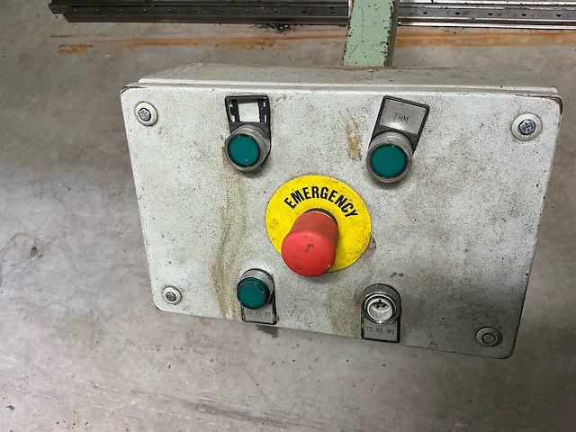 1994 bussellato s. master 150 cnc-freesmachine met reserveonderdelen - afbeelding 16 van  39