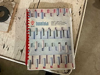 1994 bussellato s. master 150 cnc-freesmachine met reserveonderdelen - afbeelding 28 van  39