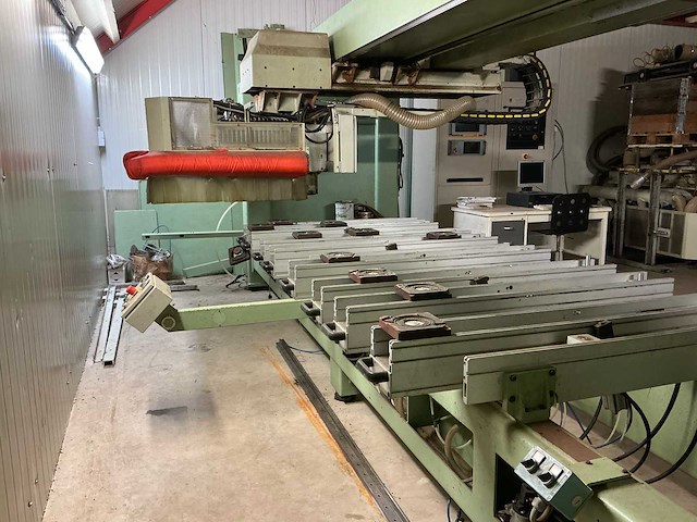1994 bussellato s. master 150 cnc-freesmachine met reserveonderdelen - afbeelding 30 van  39