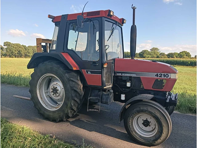 1994 case international 4210xl tweewielaangedreven landbouwtractor - afbeelding 12 van  24