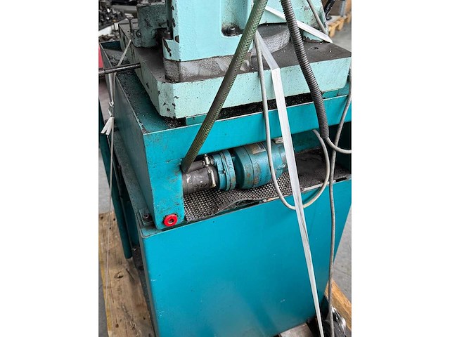 1994 eisele vms 300 afkortcirkelzaagmachine - afbeelding 6 van  9