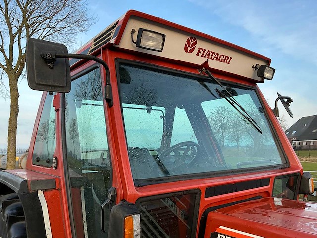 1994 fiat 70-90 dt vierwielaangedreven landbouwtractor - afbeelding 13 van  27