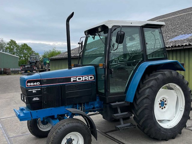1994 ford 6640 oldtimer tractor - afbeelding 12 van  23
