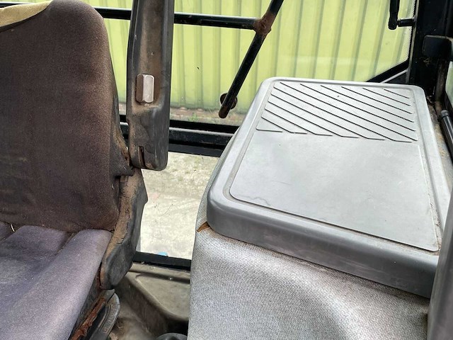 1994 ford 6640 oldtimer tractor - afbeelding 19 van  23