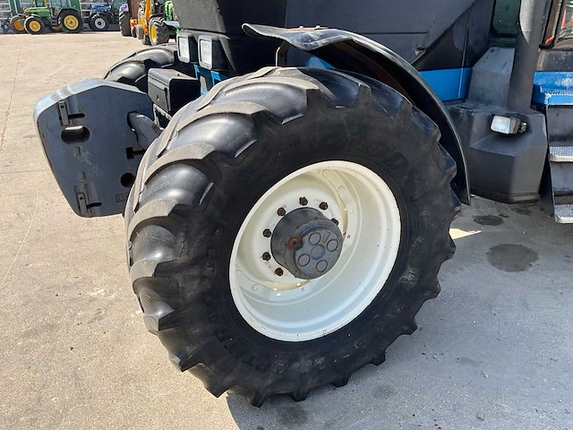 1994 ford 8670 vierwielaangedreven landbouwtractor - afbeelding 13 van  33